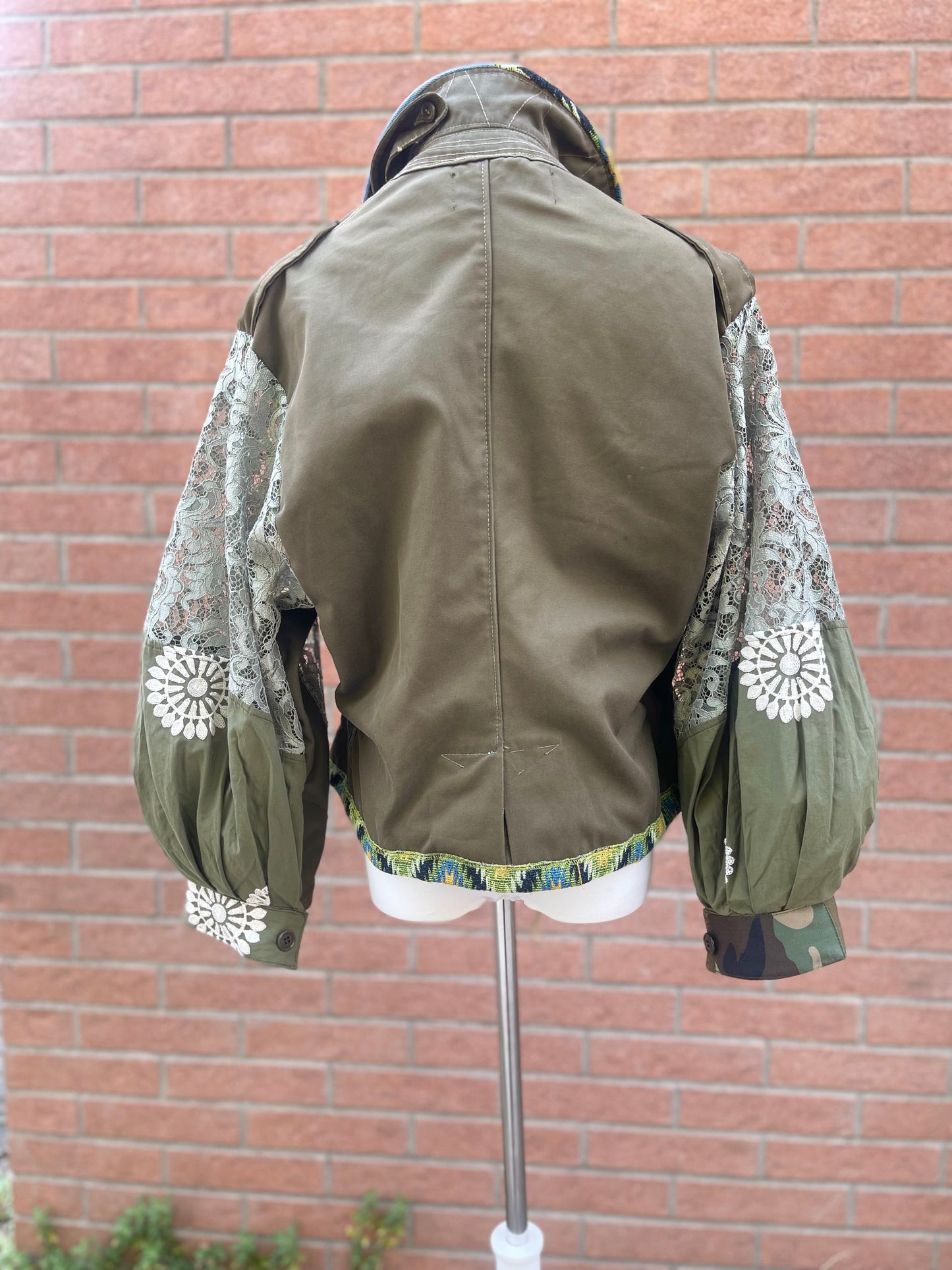 Bomber camelia