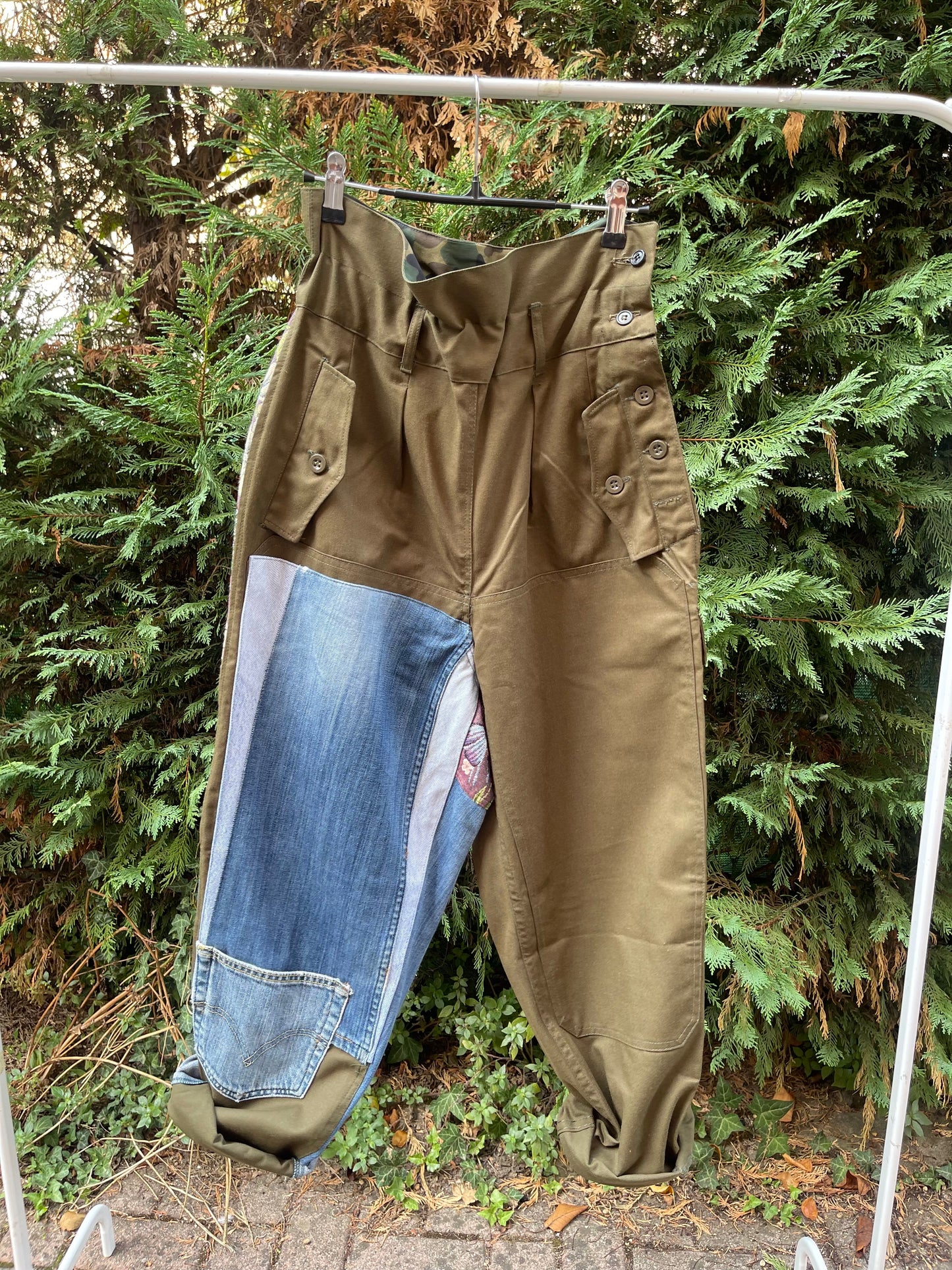 Pantalone dea