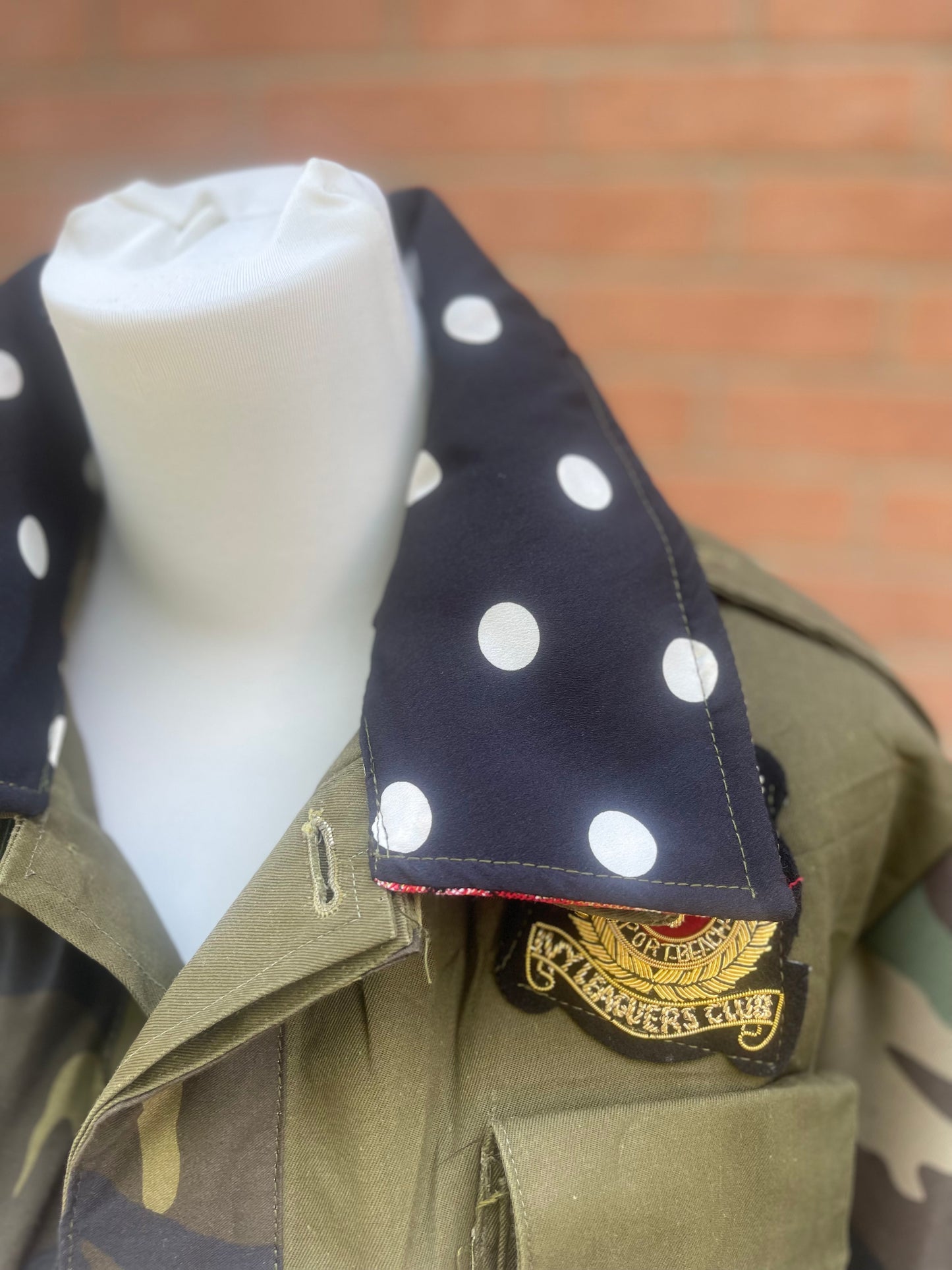 Bomber titilla