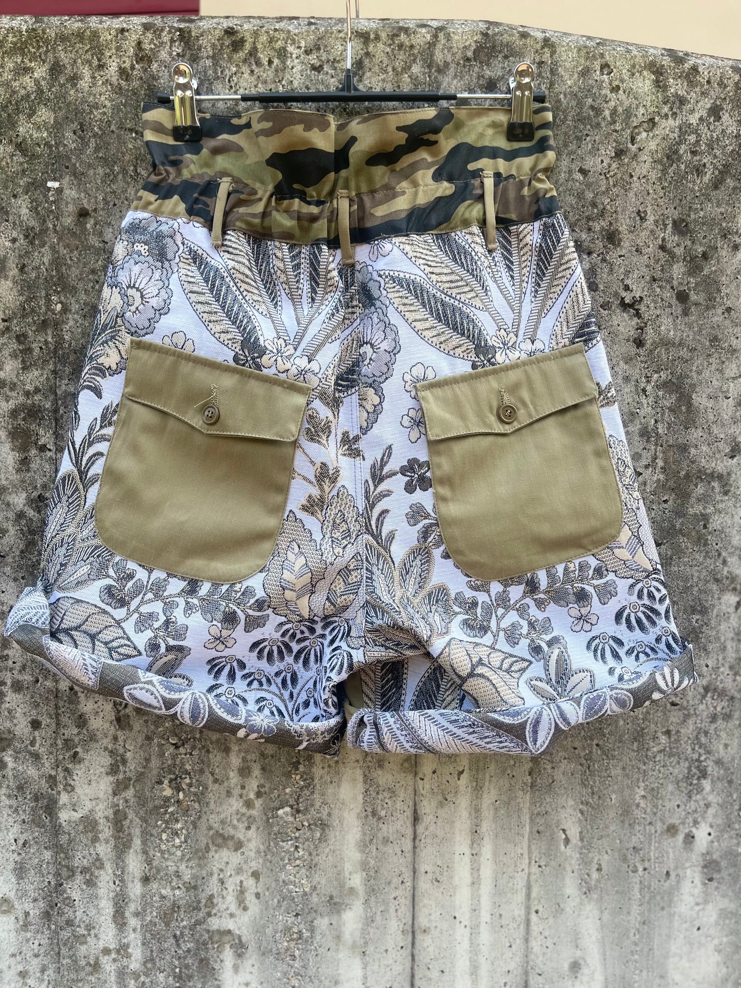 Short Elena