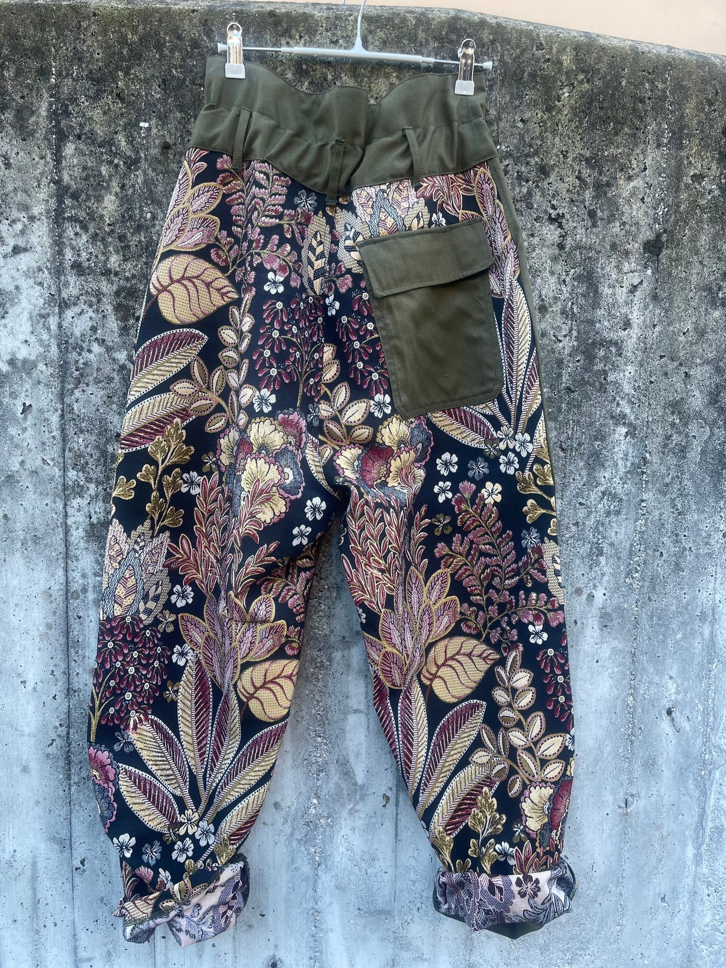 Winter flower trousers
