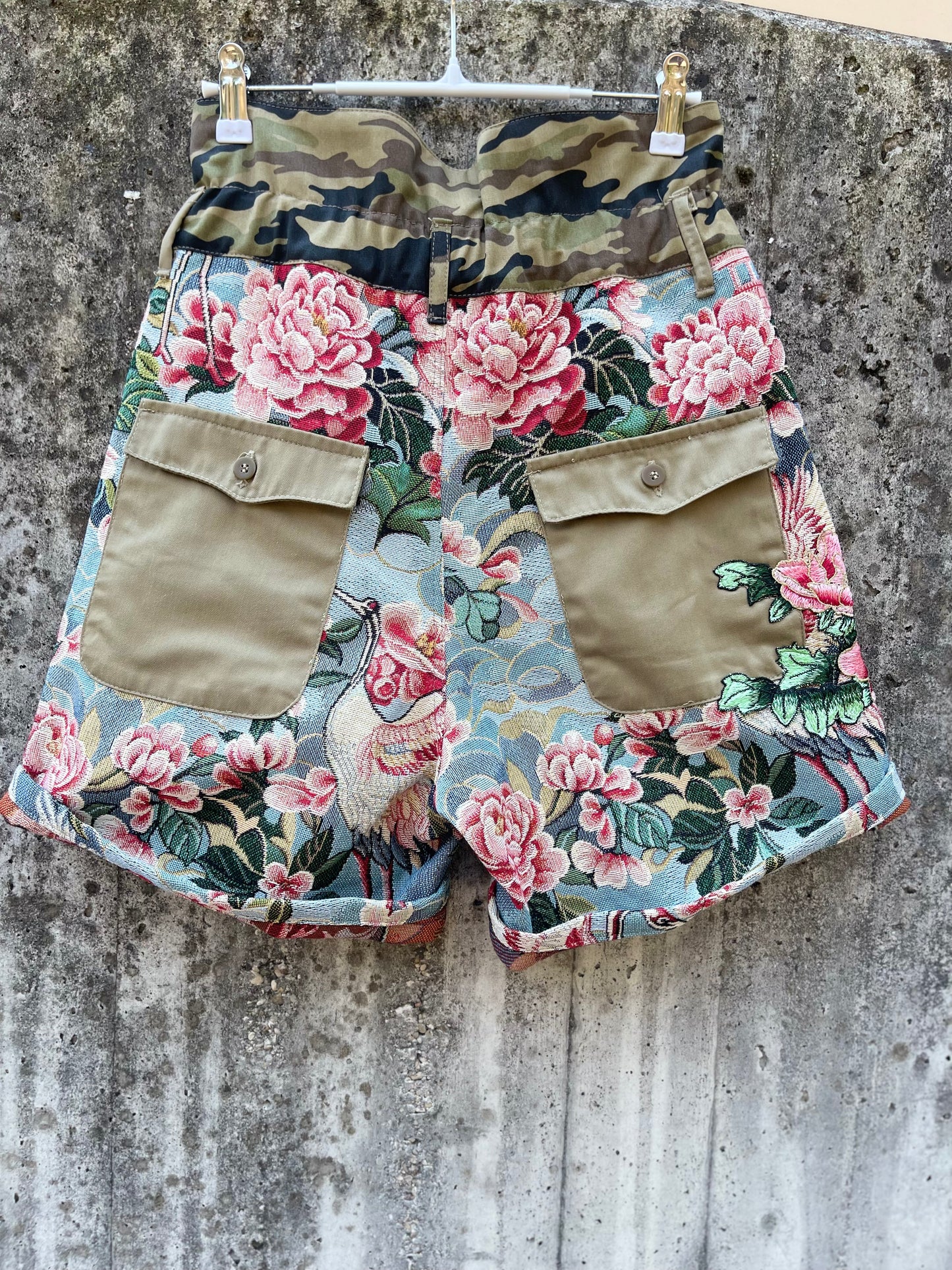 Short Afrodite