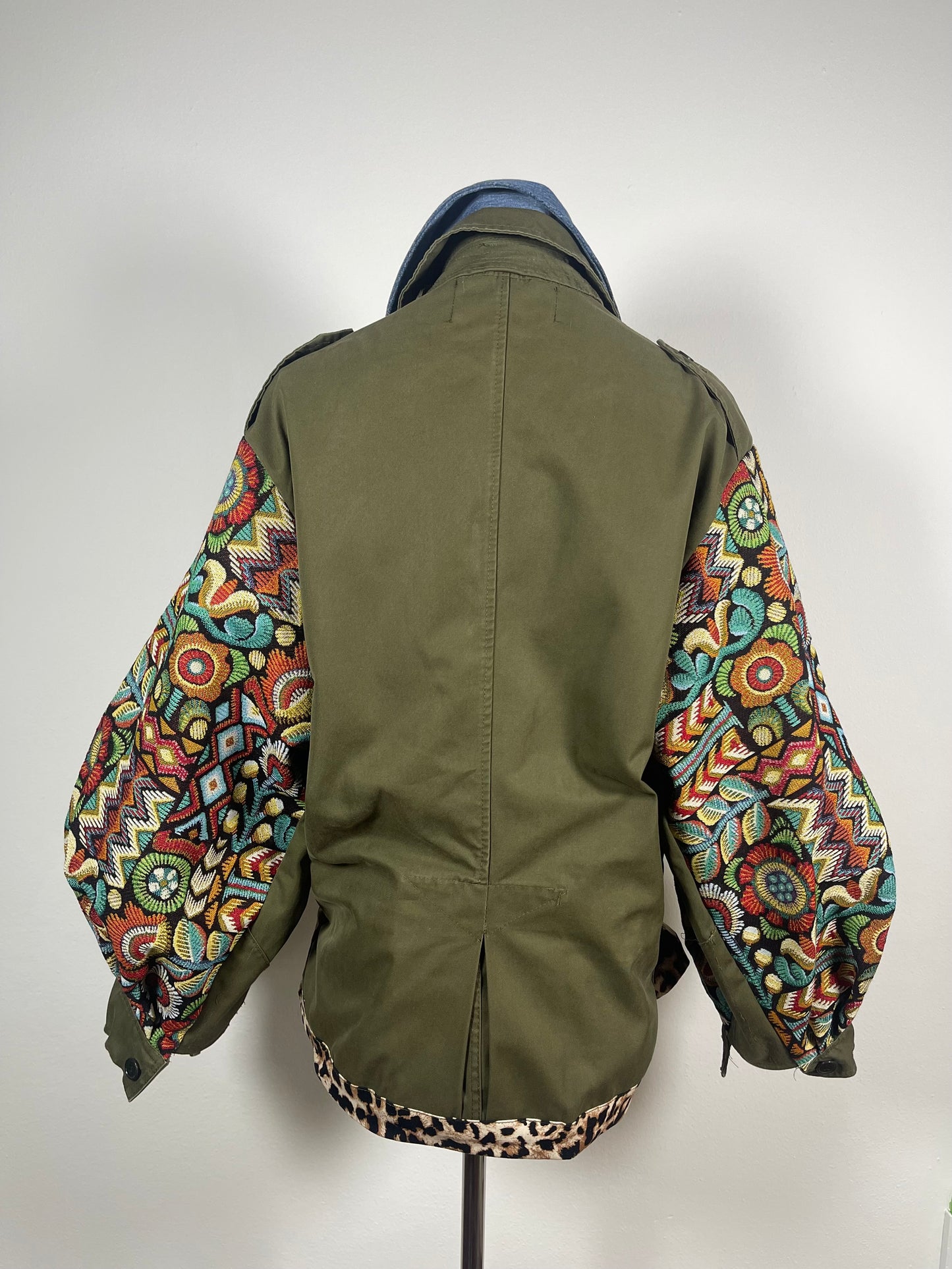 Bomber Kilim