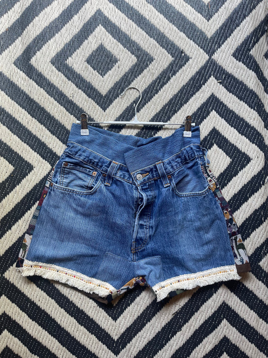 Short Levi’s etno